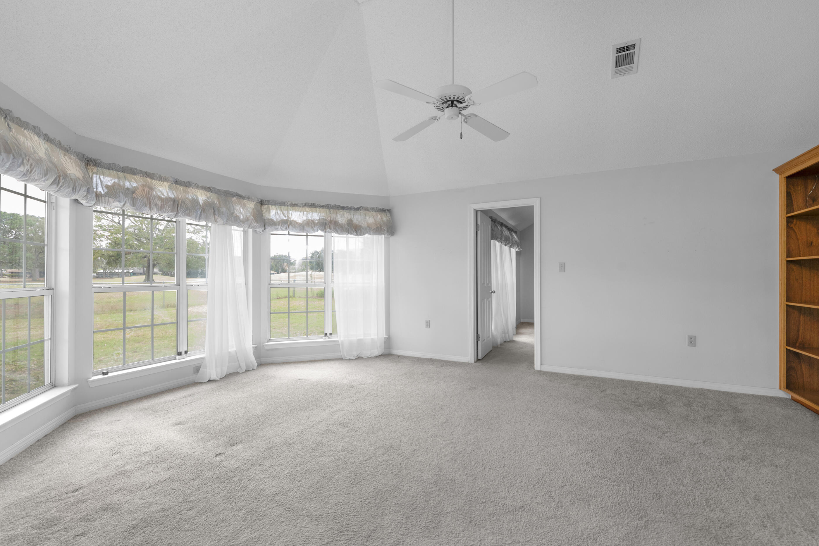 LAKE LORRAINE ESTATES - Residential