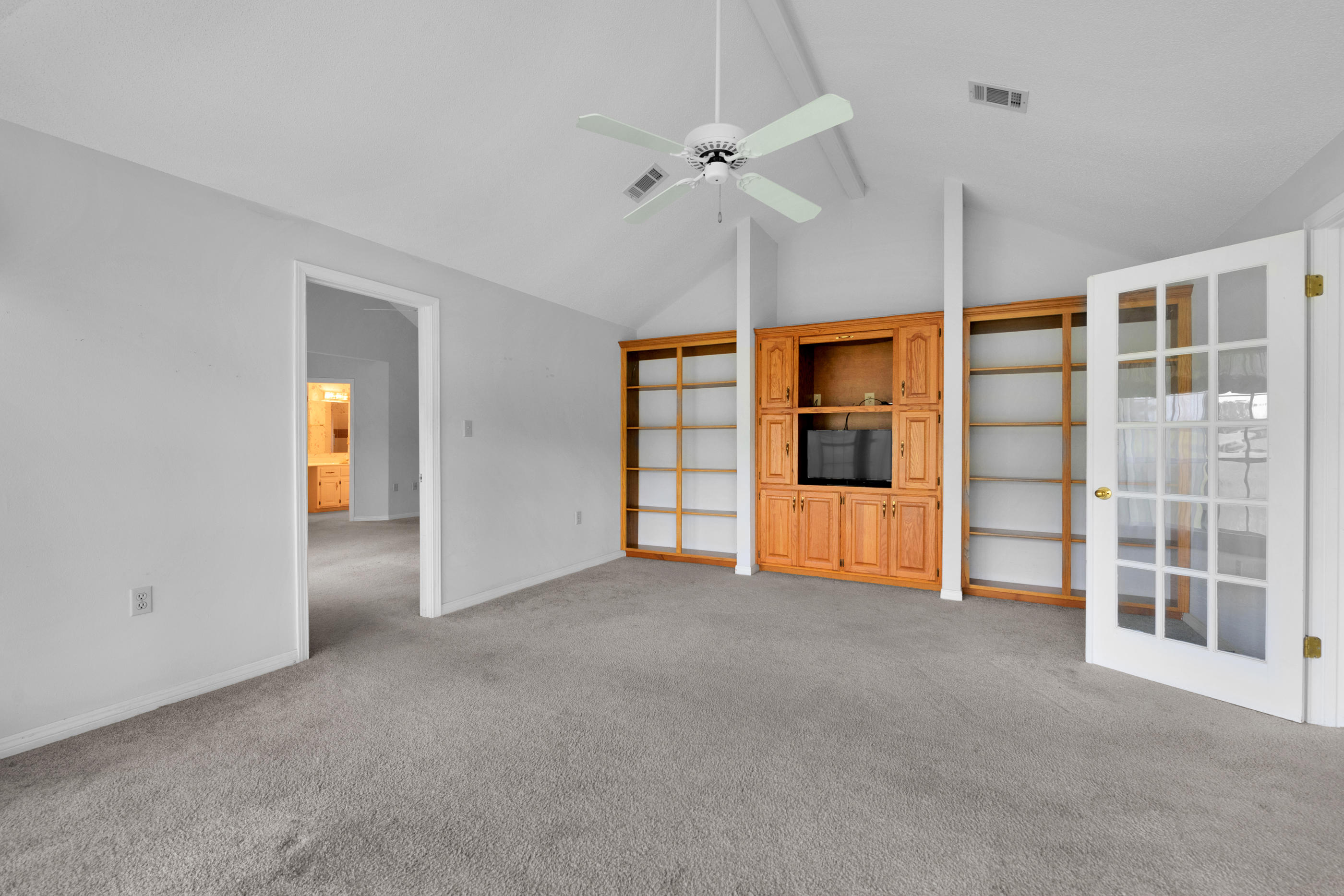 LAKE LORRAINE ESTATES - Residential
