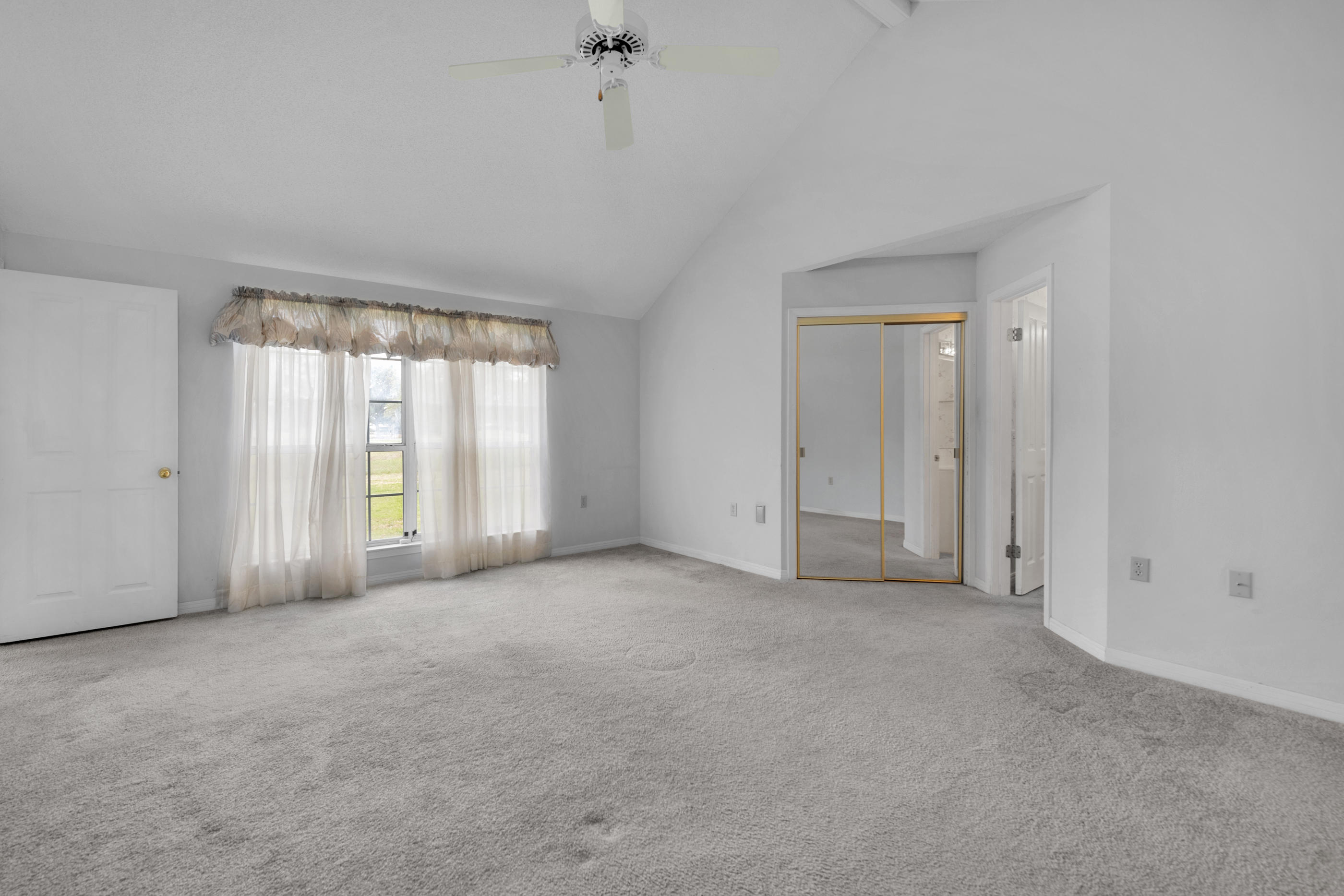LAKE LORRAINE ESTATES - Residential