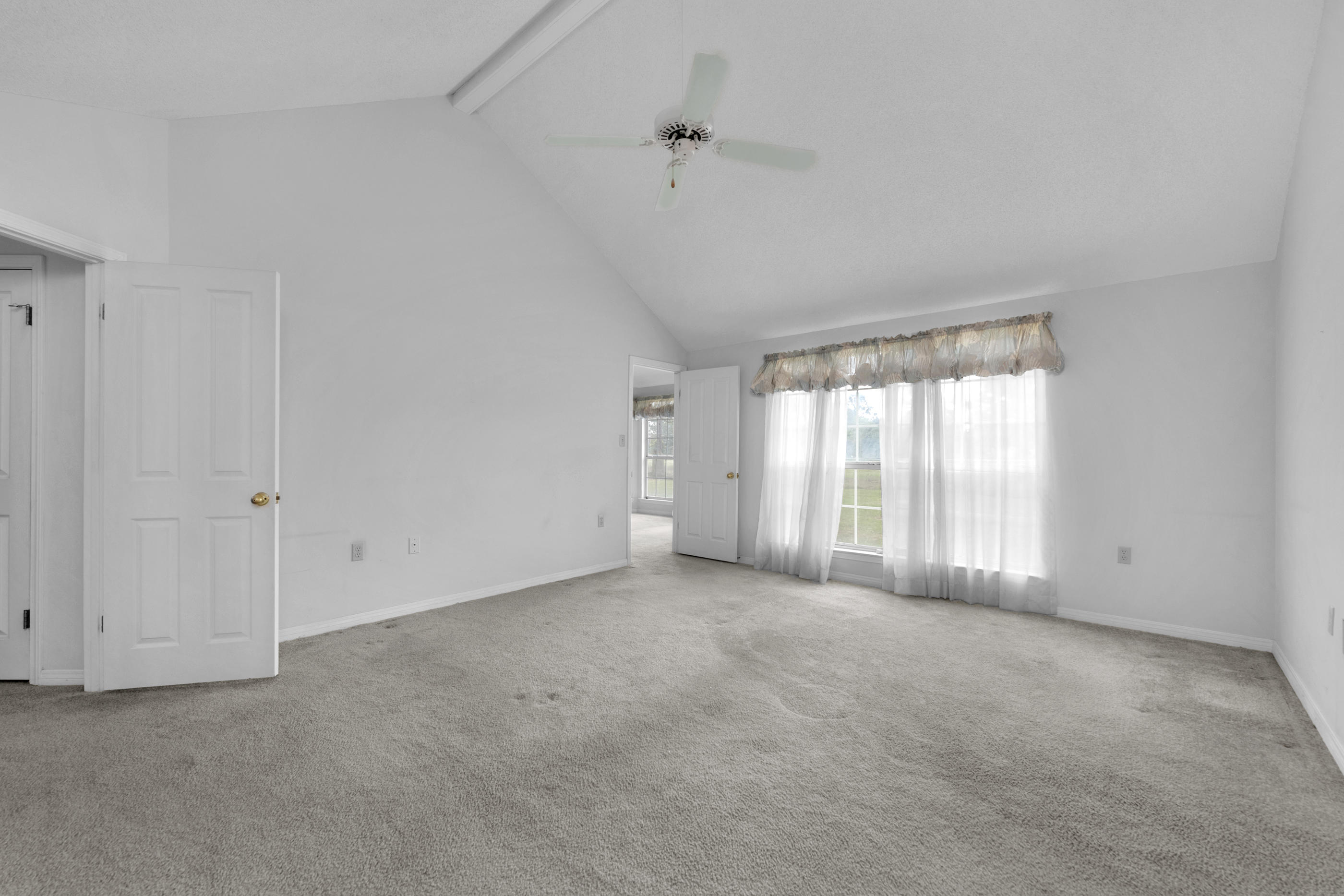 LAKE LORRAINE ESTATES - Residential