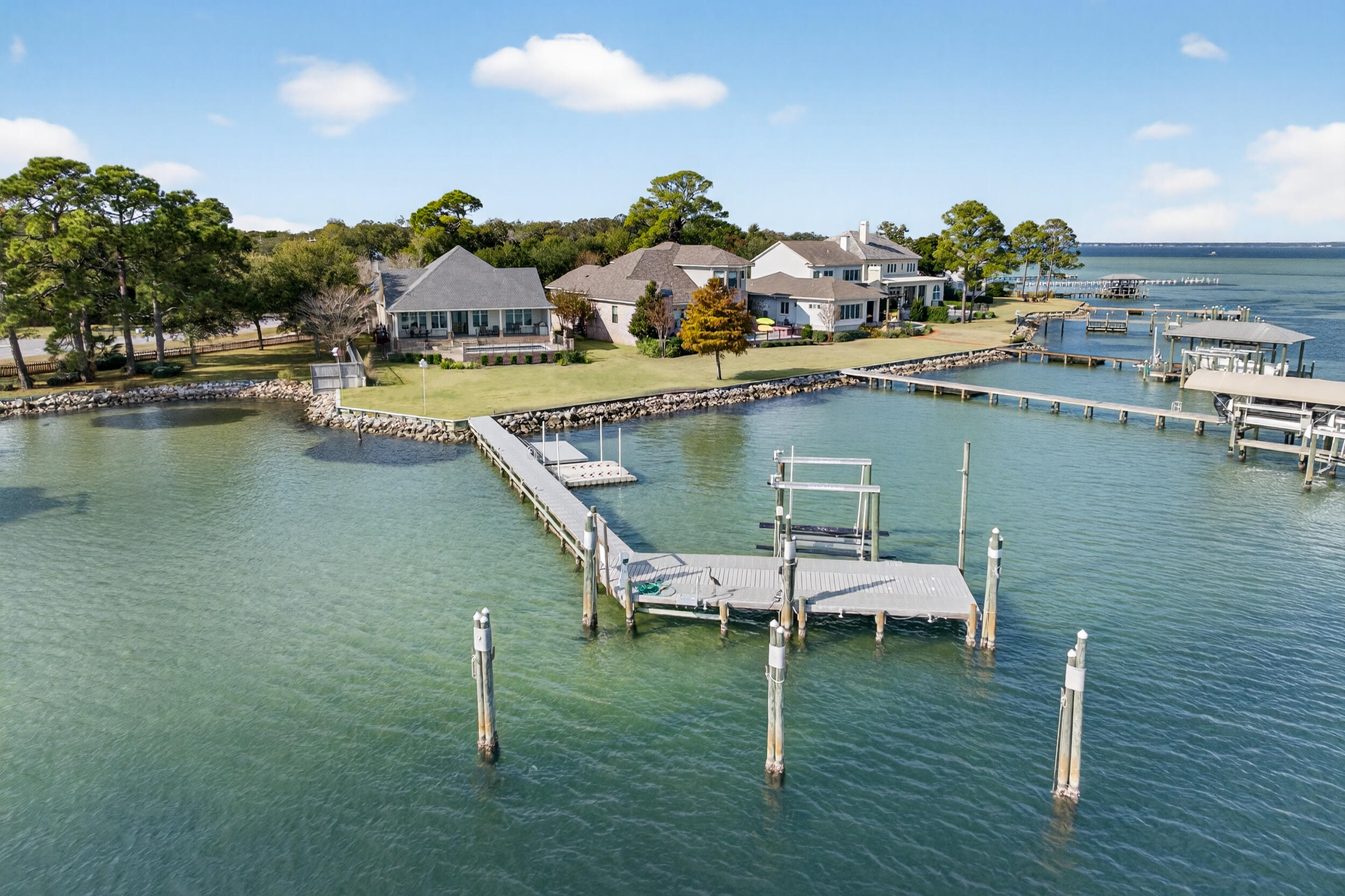 PEACOCKS POINT REPLAT - Residential
