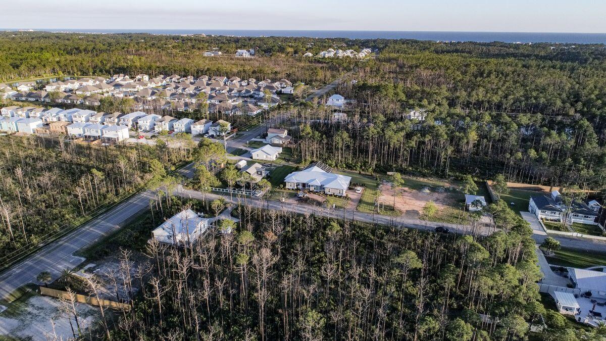 THOMPSON PLANTATION - Land