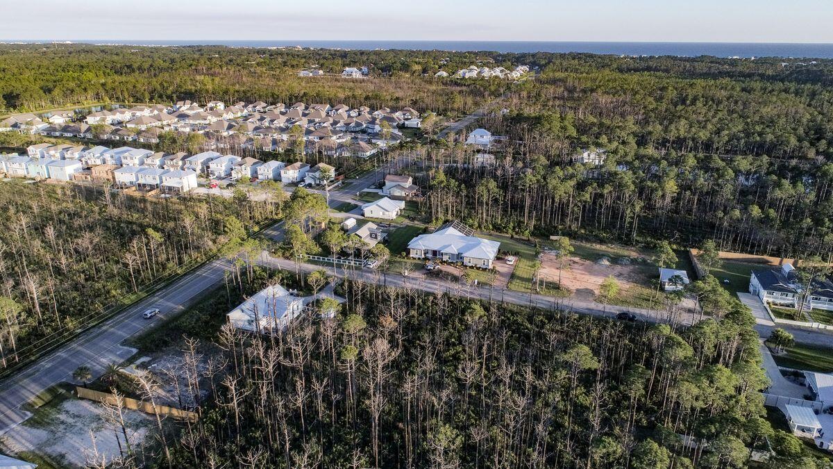 THOMPSON PLANTATION - Land