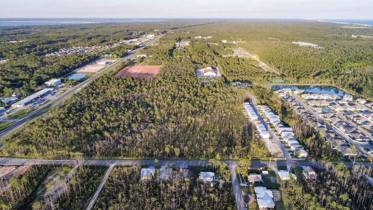 THOMPSON PLANTATION - Land