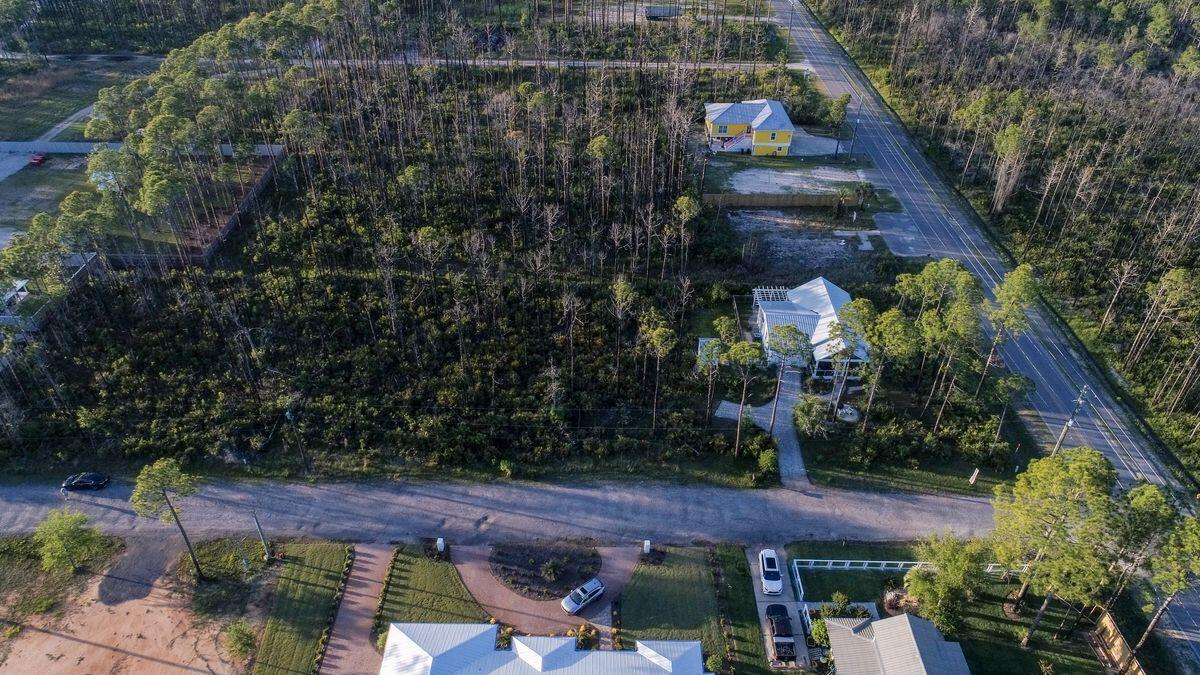 THOMPSON PLANTATION - Land