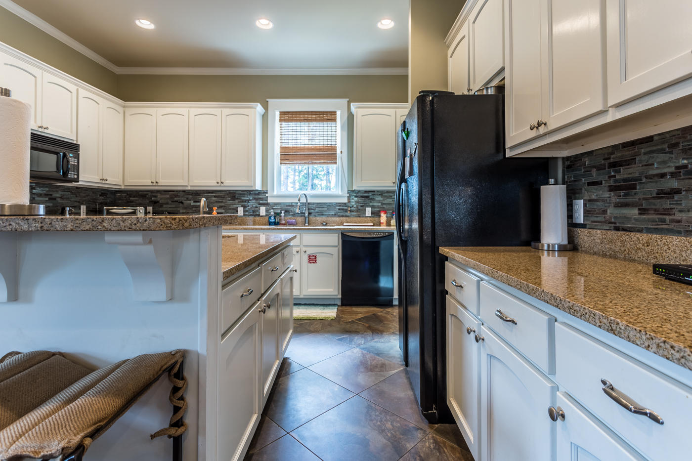 TREETOP VILLAGE - Residential Lease