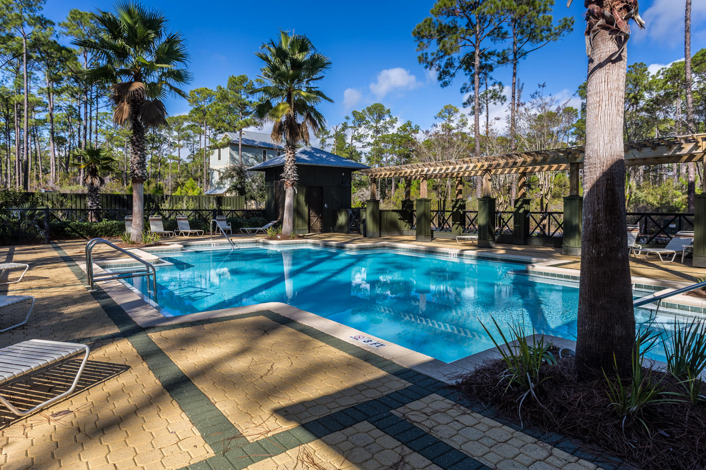 TREETOP VILLAGE - Residential Lease