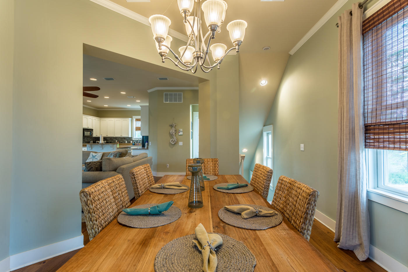 TREETOP VILLAGE - Residential Lease