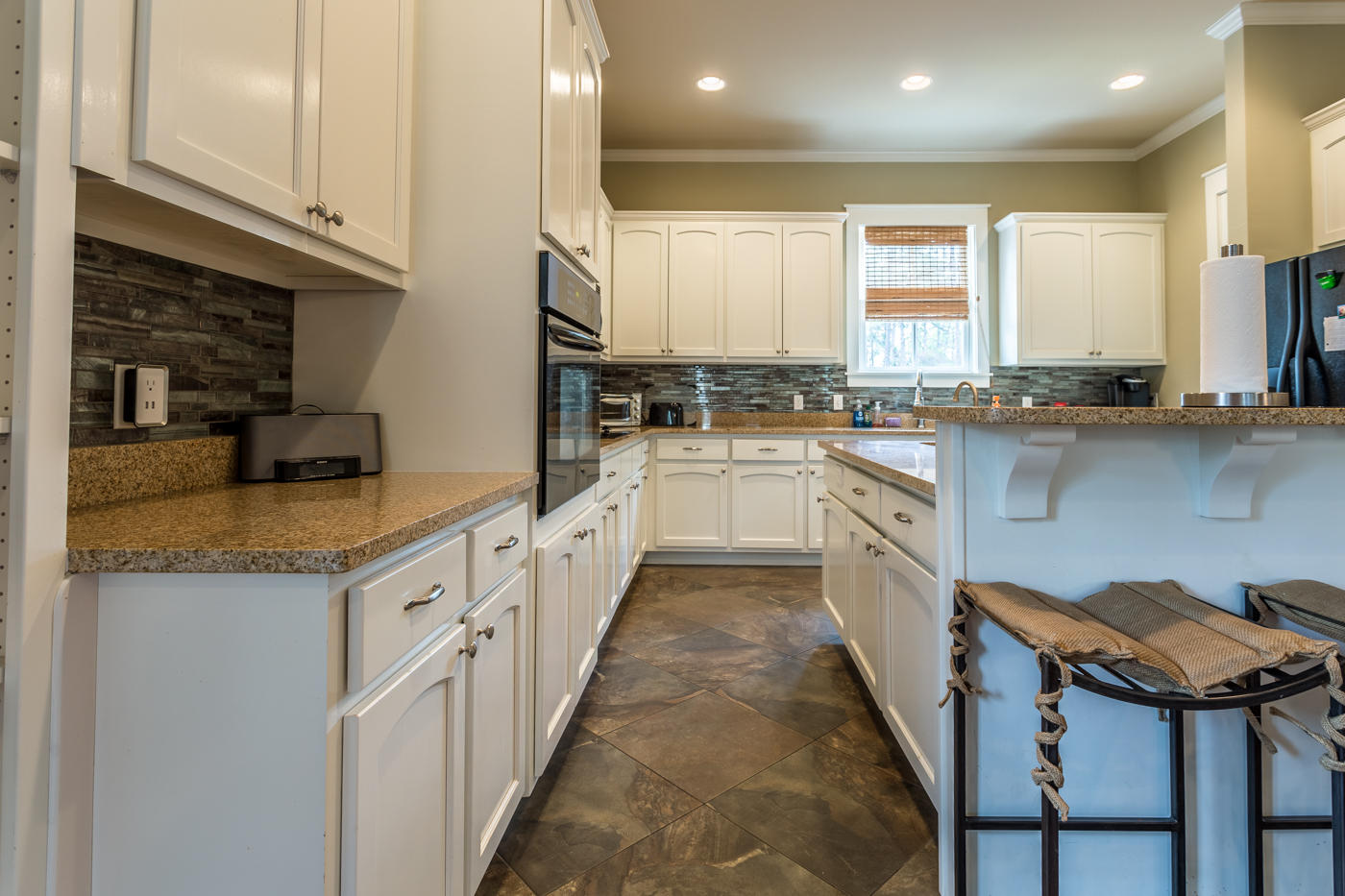 TREETOP VILLAGE - Residential Lease