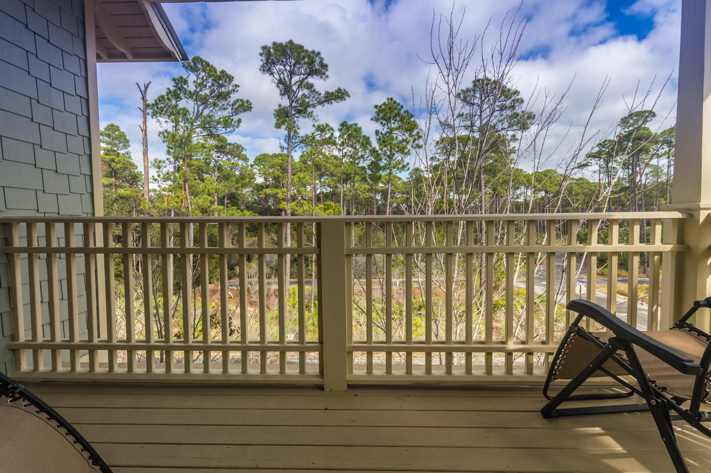 TREETOP VILLAGE - Residential Lease