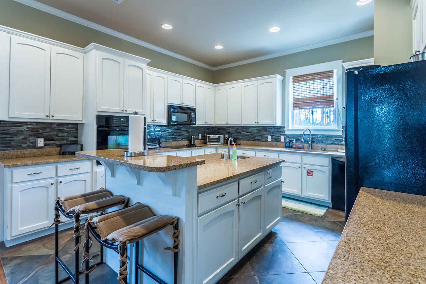 TREETOP VILLAGE - Residential Lease