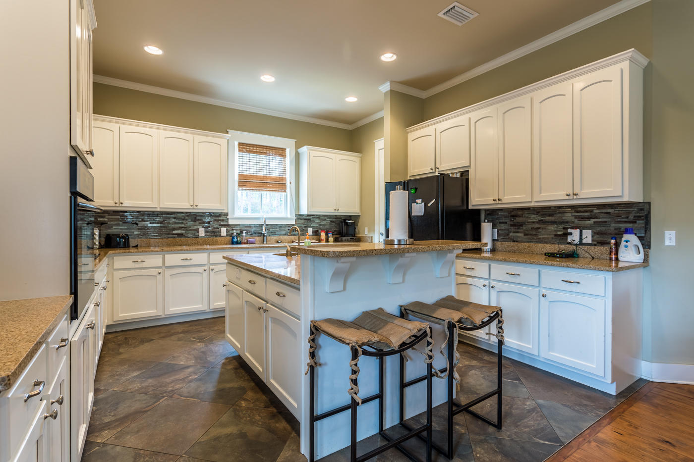 TREETOP VILLAGE - Residential Lease