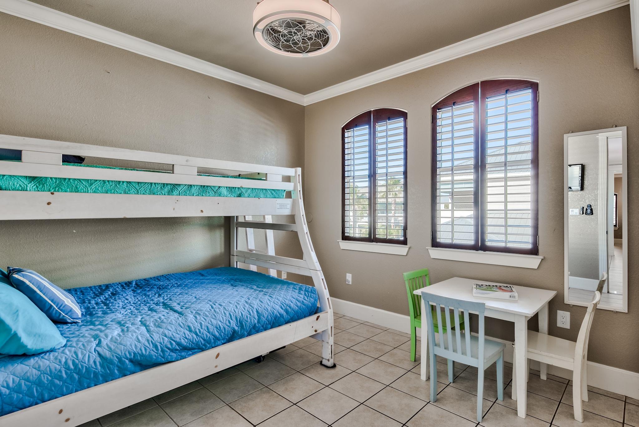 EMERALD WATERS VILLAGE - Residential