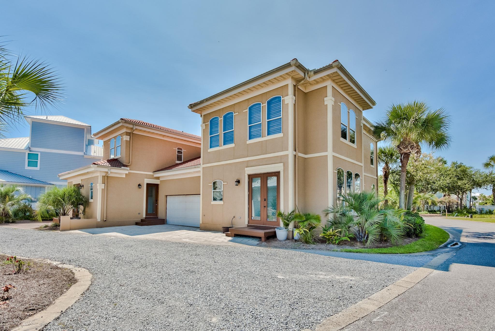 EMERALD WATERS VILLAGE - Residential