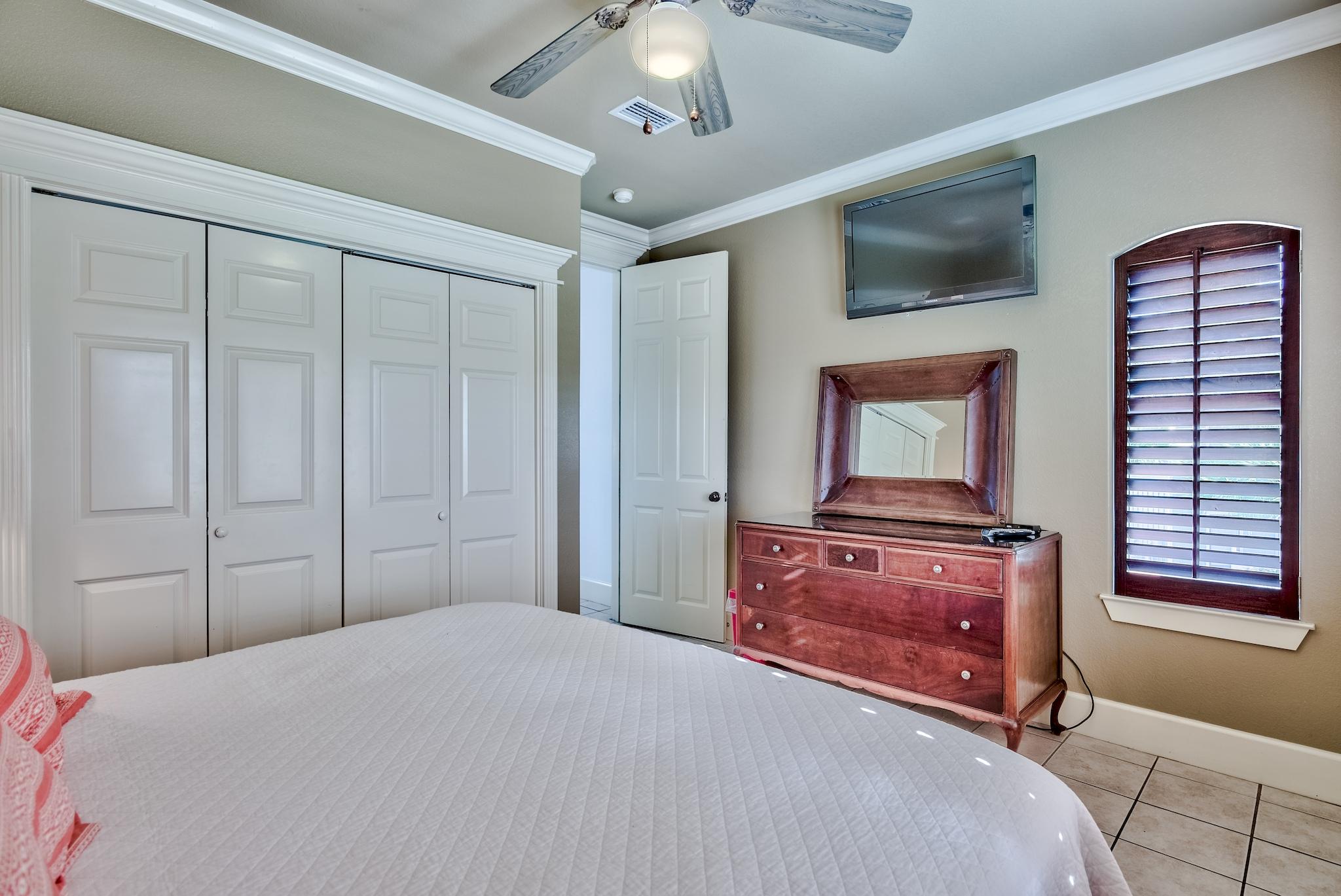 EMERALD WATERS VILLAGE - Residential