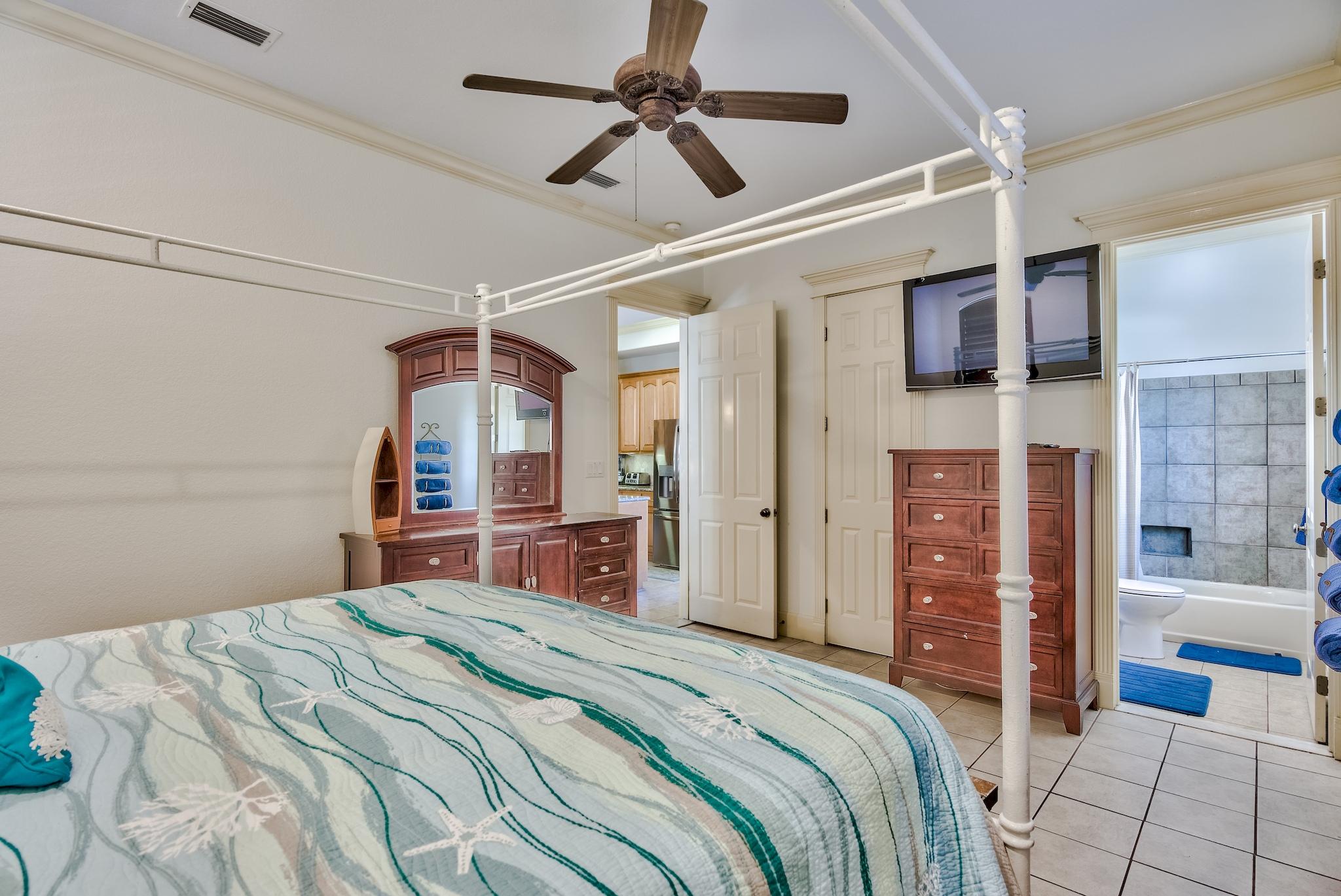 EMERALD WATERS VILLAGE - Residential