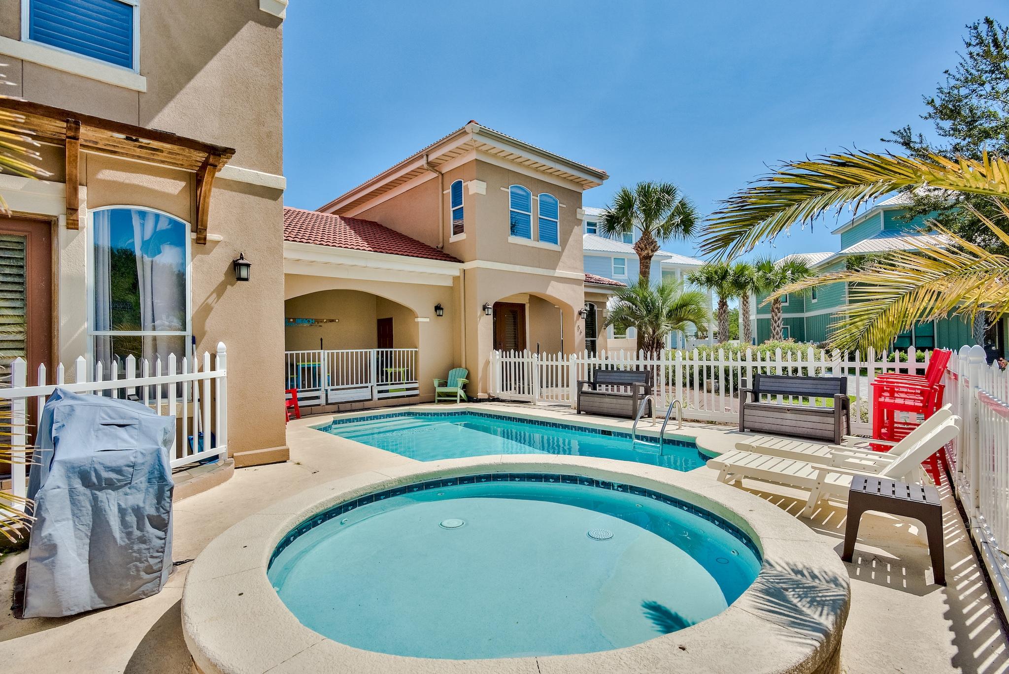 EMERALD WATERS VILLAGE - Residential