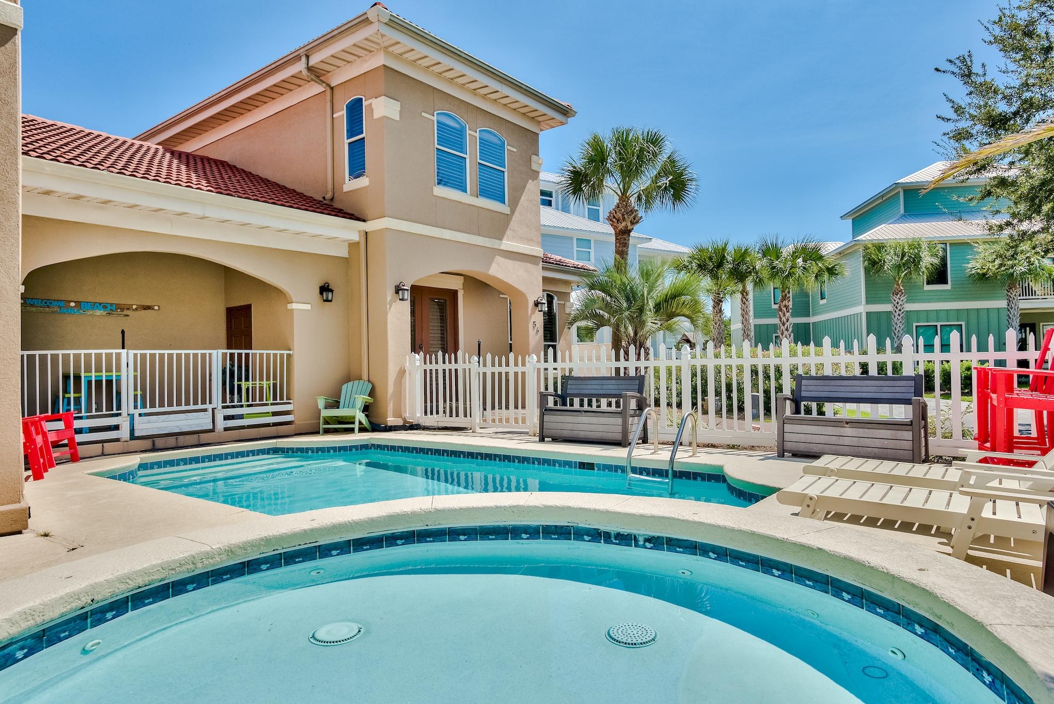 EMERALD WATERS VILLAGE - Residential