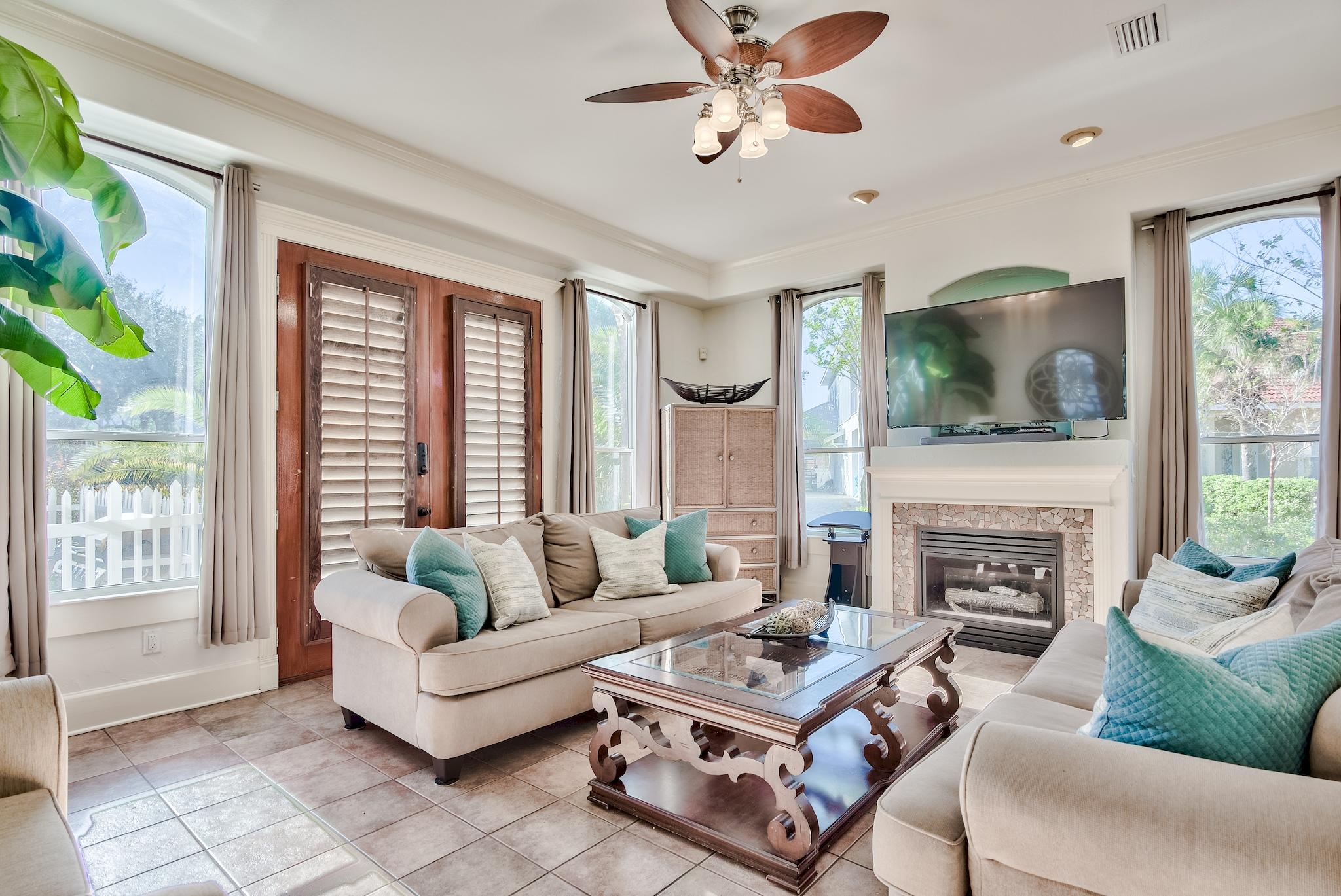EMERALD WATERS VILLAGE - Residential