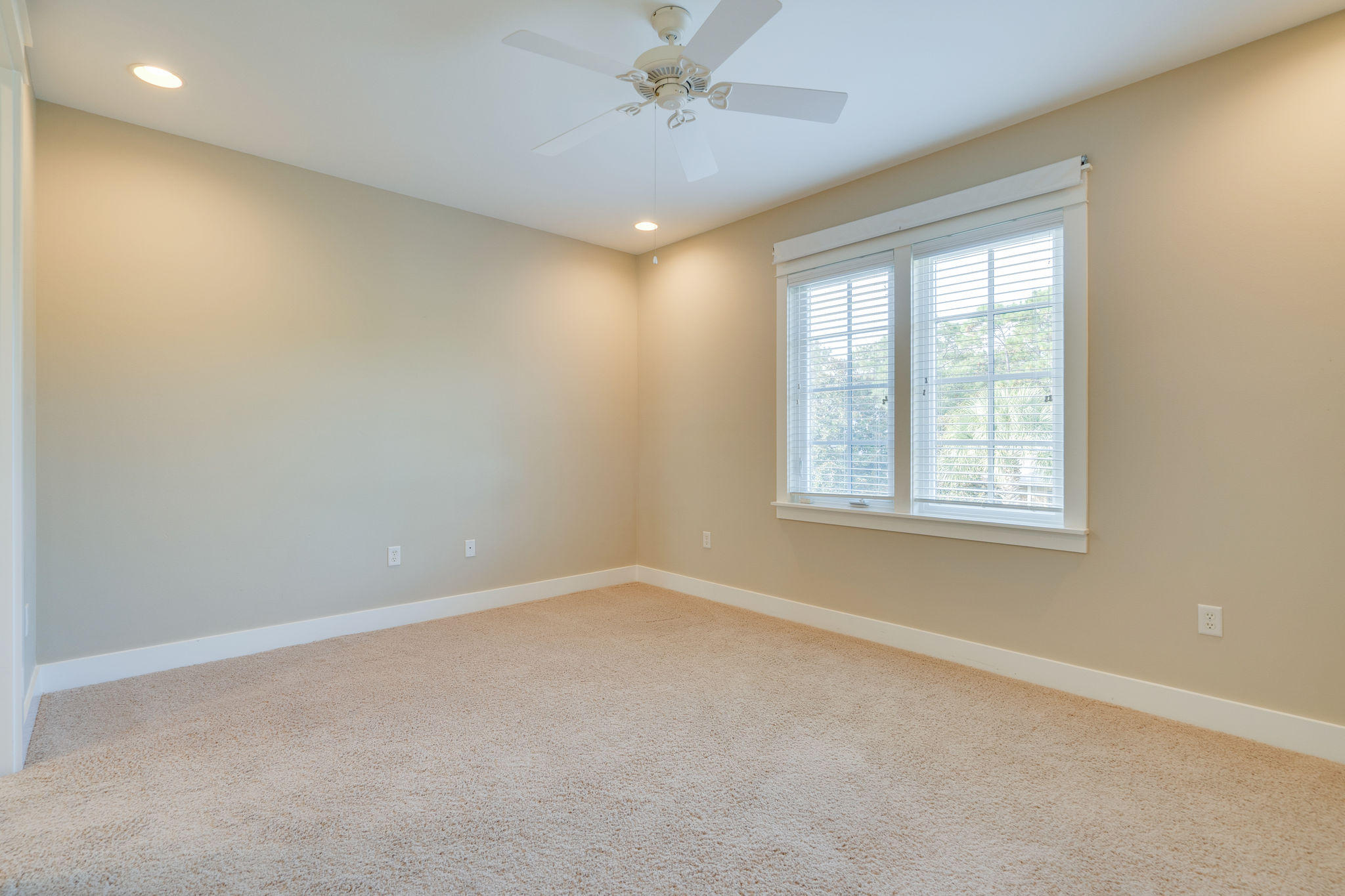 CARSON OAKS - Residential