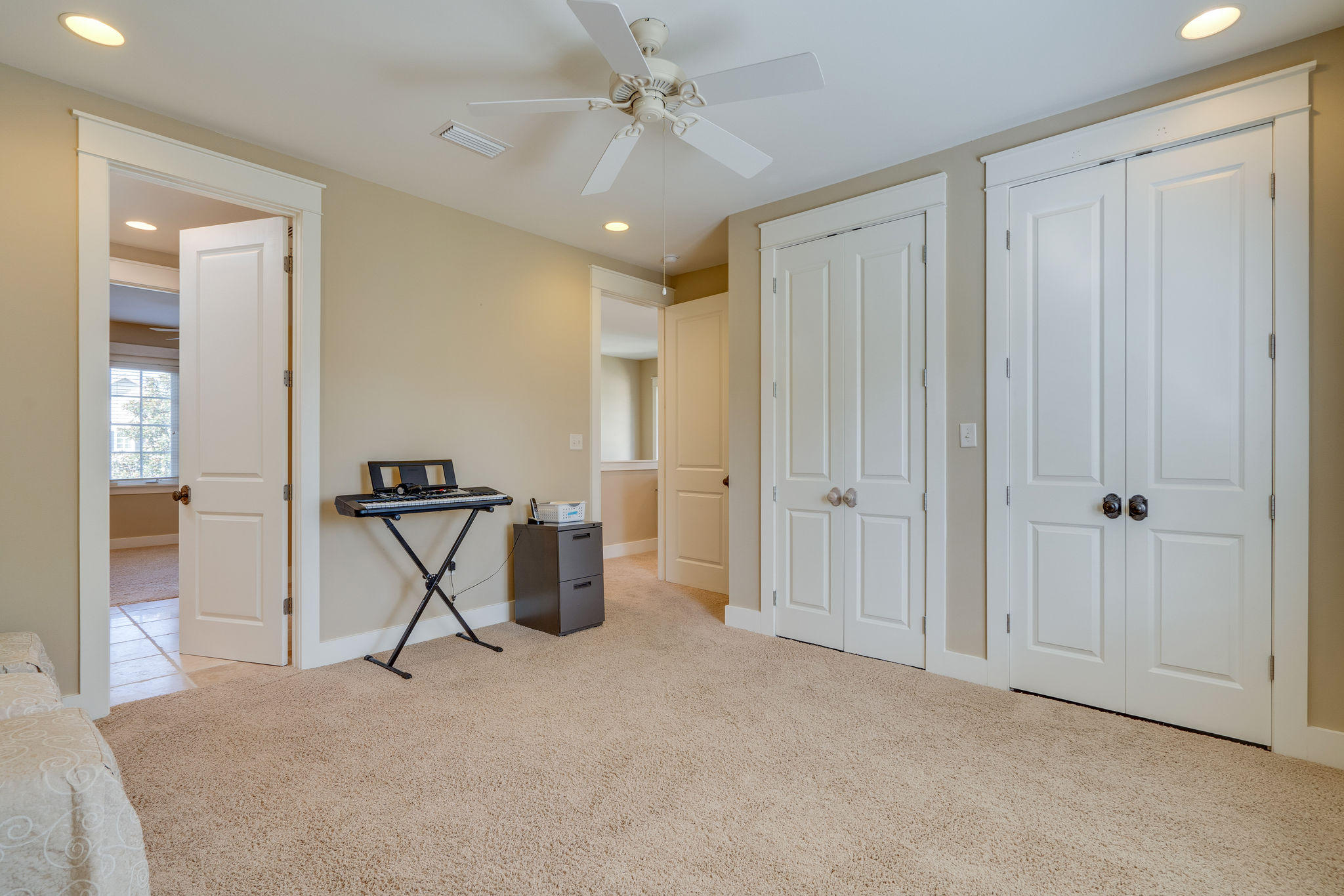 CARSON OAKS - Residential