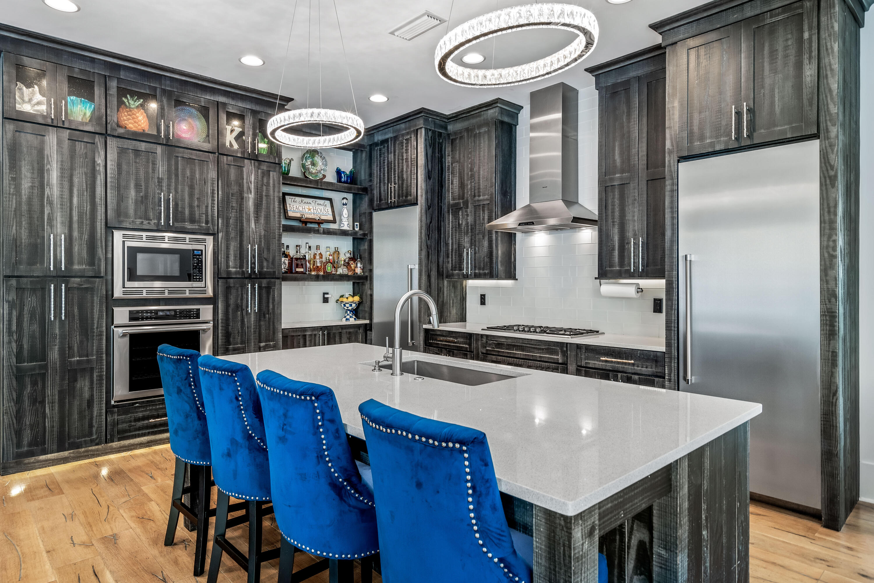 EMERALD WATERS VILLAGE - Residential