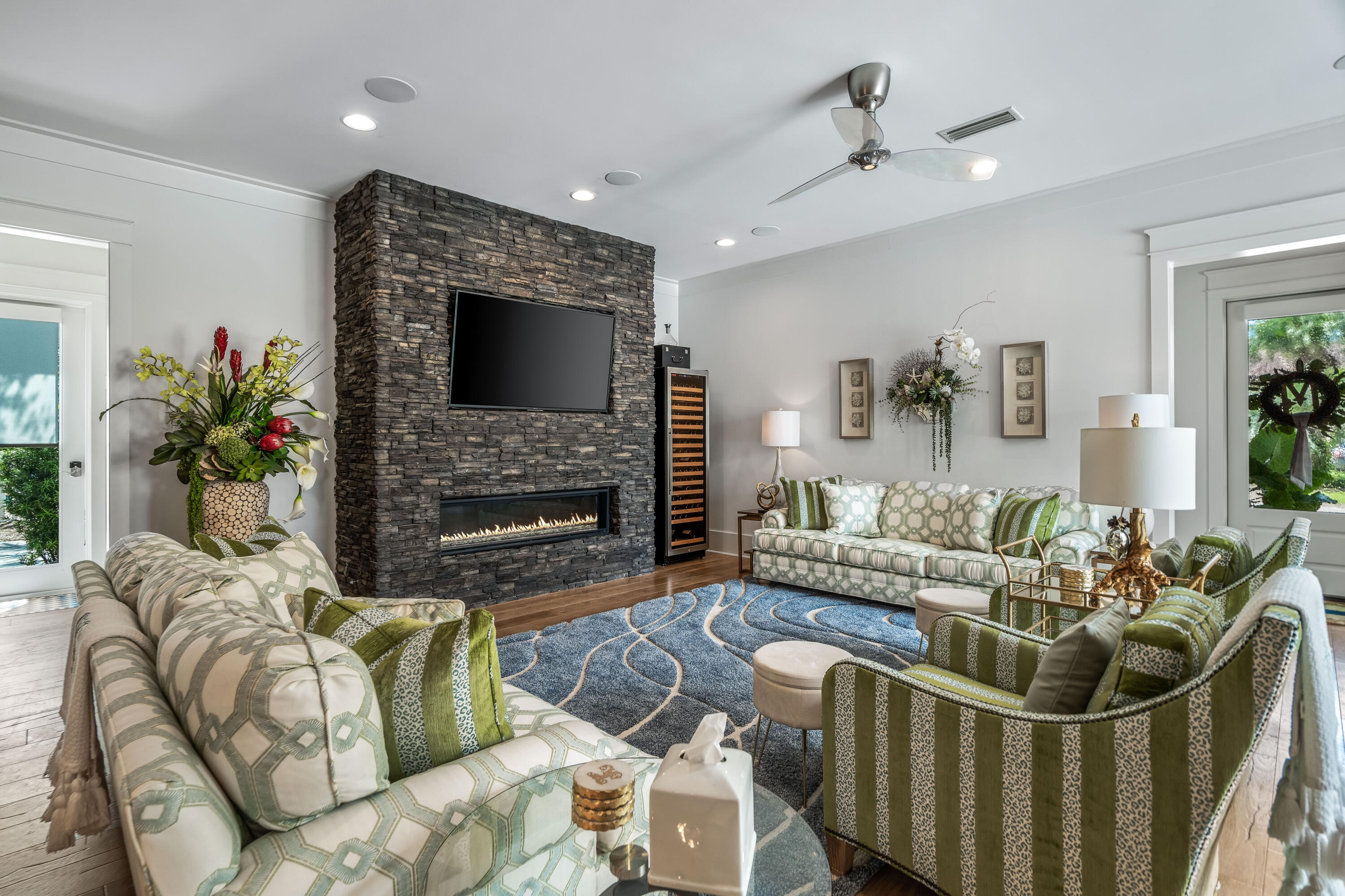 EMERALD WATERS VILLAGE - Residential