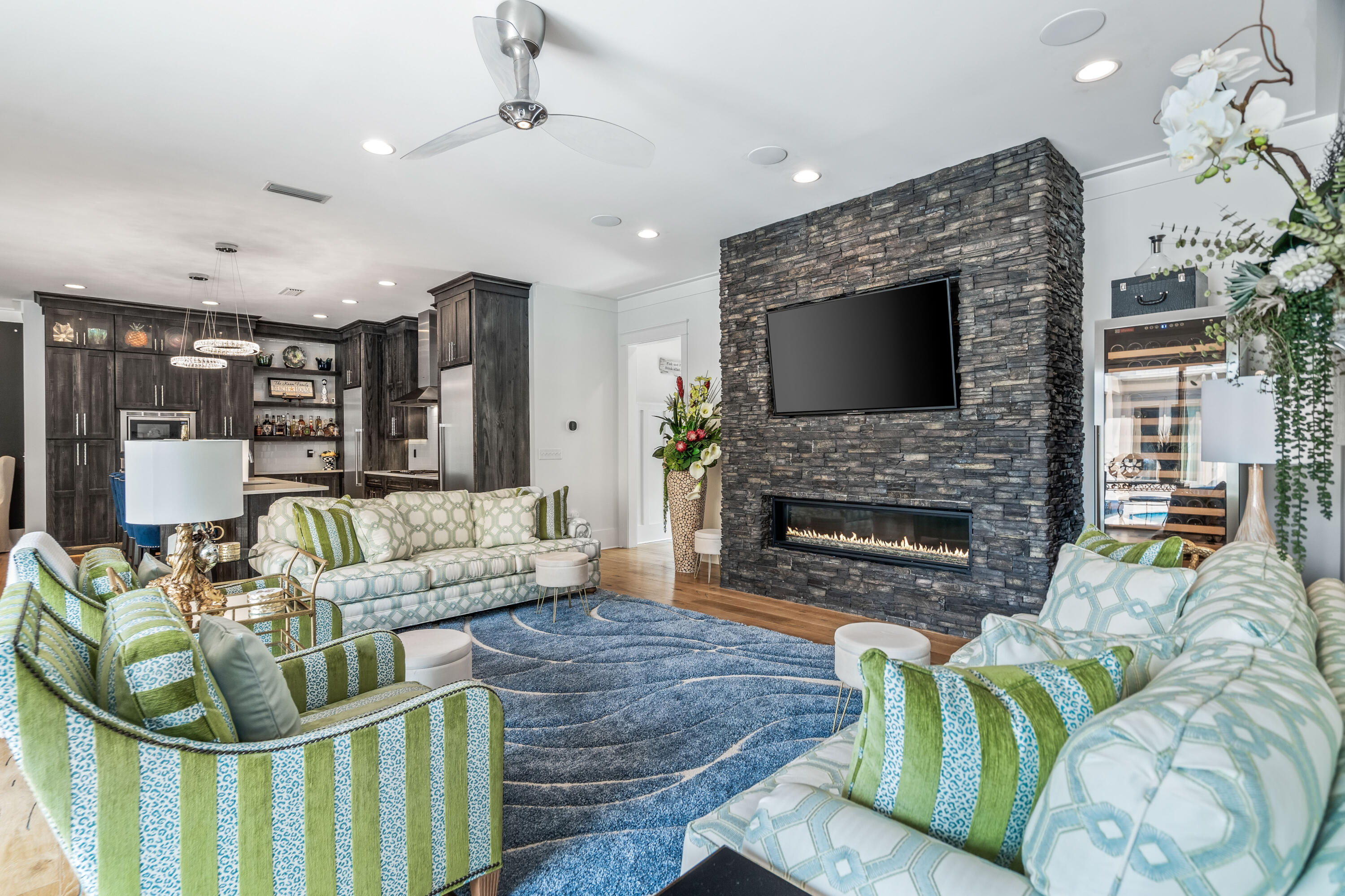 EMERALD WATERS VILLAGE - Residential