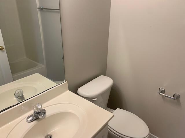 OAK PARK TOWNHOMES - Residential Lease