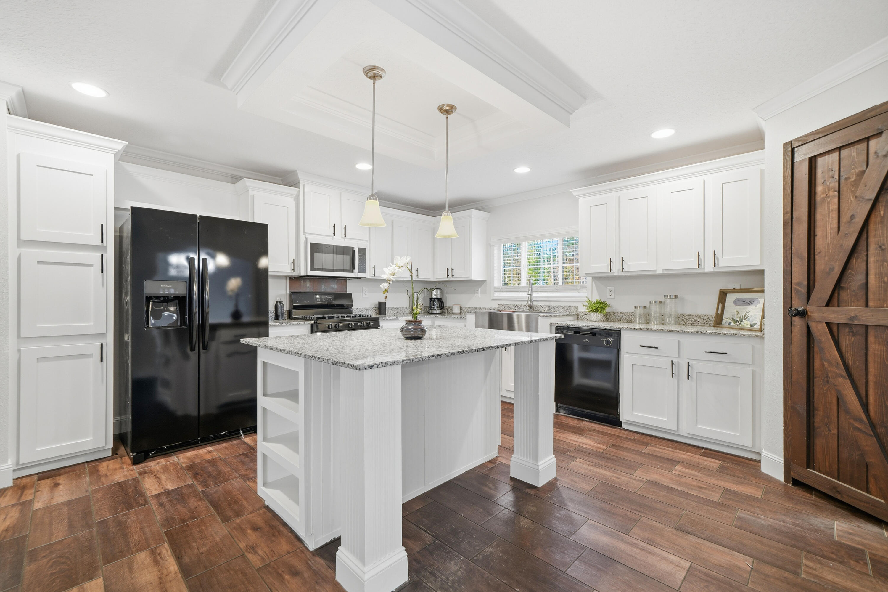 100% Move in ready!!! Freeport 20 Minutes to beach!! Pool/Jacuzzi home on 2 acres! 2019 Built 4/2 2200 feet Great workshop or garage and outbuilding like new ...

This one will be gone fast!!!!