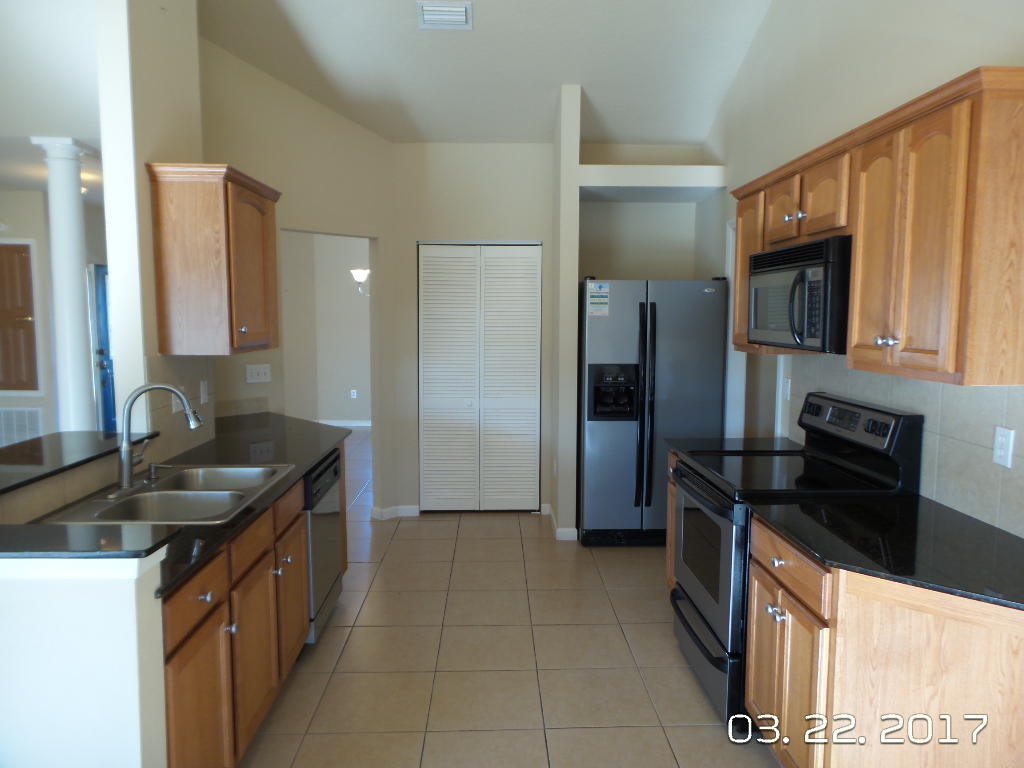 LEE FARMS PH II LOT 17 BLK B - Residential Lease