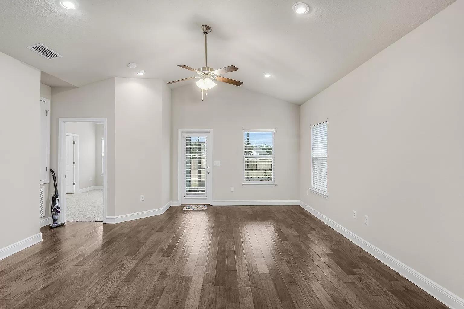 SCHOONER LANDING AT HAMMOCK BAY - Residential Lease