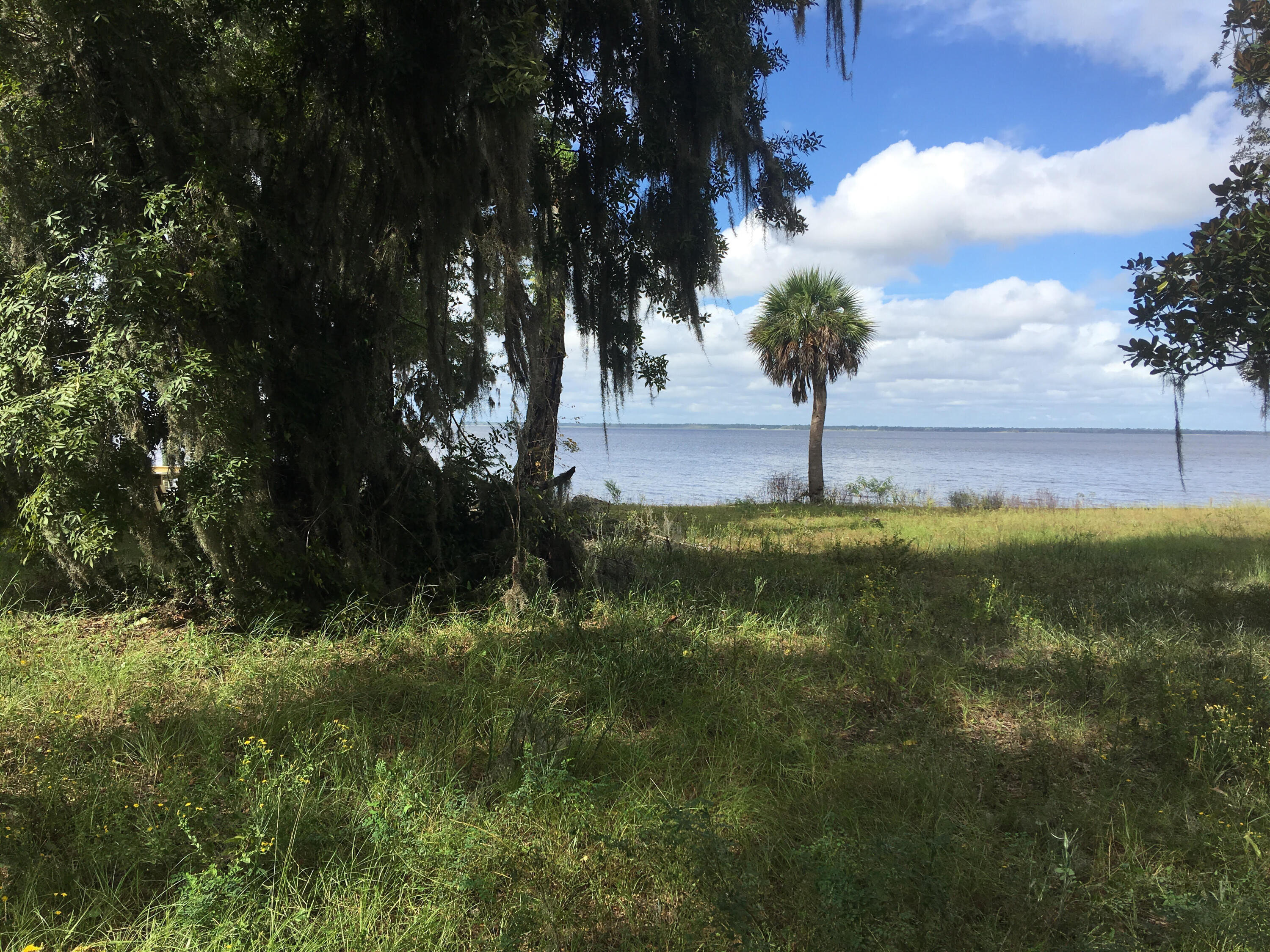 GRAYTON BAYOU - Land