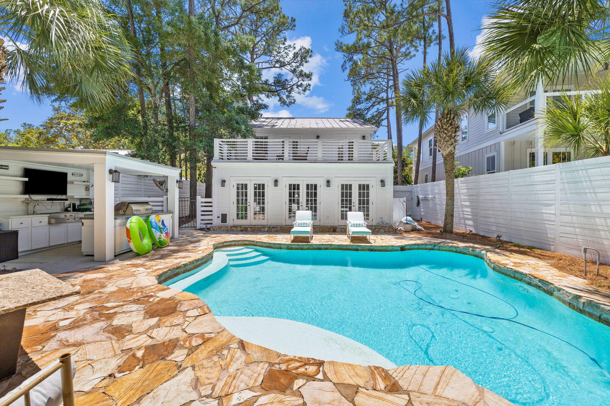 SEAGROVE SHORES 4TH ADD - Residential