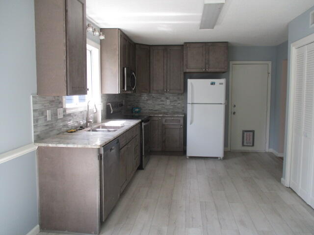 SANDY RIDGE ESTATES - Residential Lease
