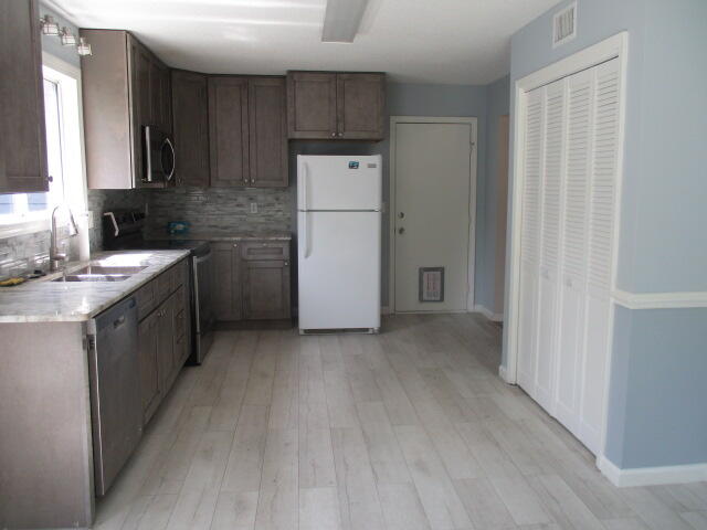 SANDY RIDGE ESTATES - Residential Lease