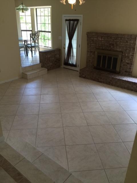 CRESCENT SHORES - Residential Lease