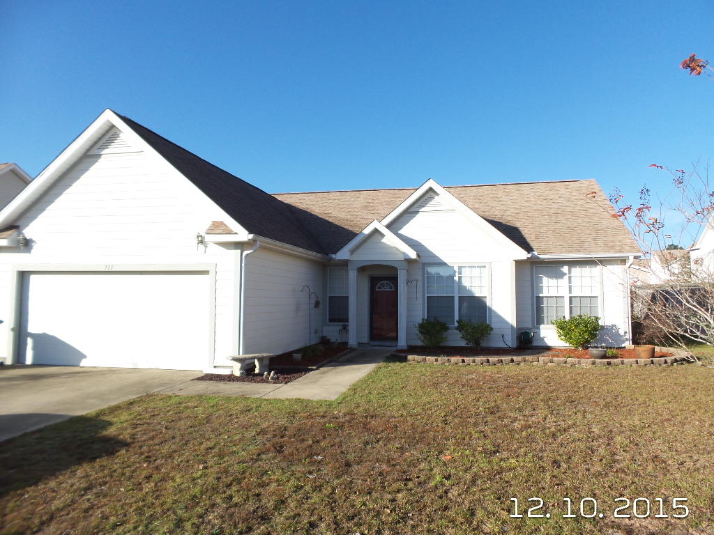Available NOW.....Highly desired Sandy Ridge Subdivision makes for an easy commute to Special Forces Compound, Eglin, beaches & shopping. Split floor plan features an open concept layout. Dining room, eat in breakfast area, breakfast bar, Laminate flooring throughout the home, w/tile and linoleum in the wet areas. Spacious living room & kitchen with plenty of cabinet and counter space. Large master bedroom w/the master bath featuring double vanities, garden tub, separate shower. The additional bedrooms are spacious as well. 2 car garage, covered entryway, and mature flowerbeds. Great curb appeal and back patio for entertaining and grilling outdoors. No inside smoking. Pets will be allowed with a $400 non-refundable pet fee and owner approval.
