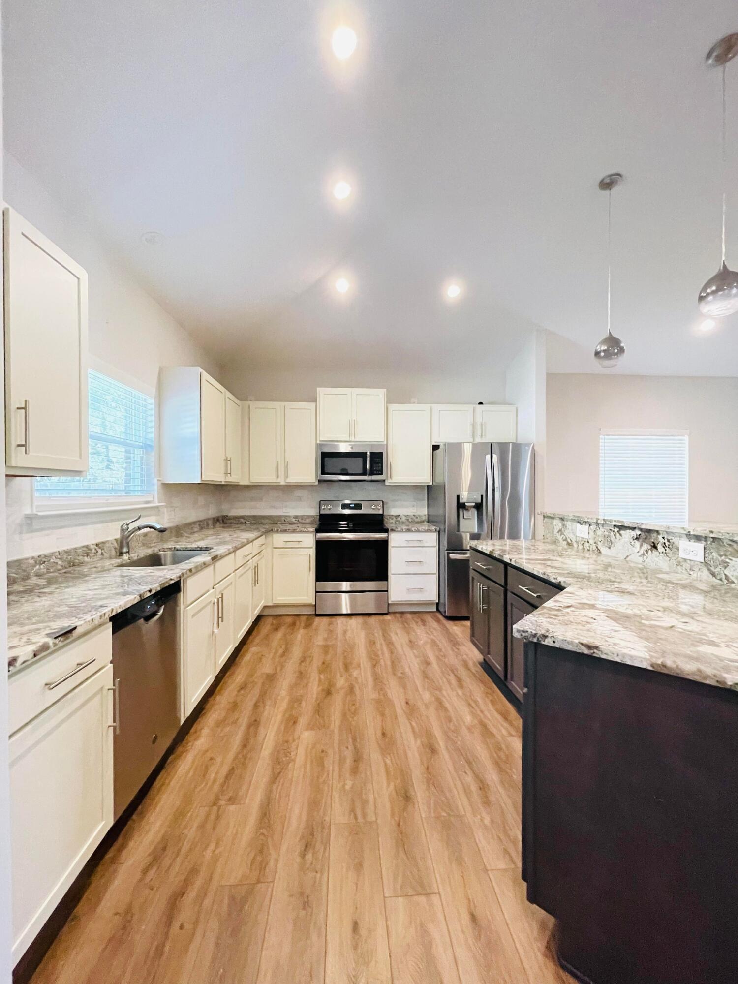 NO RECORDED SUBDIVISION - Residential Lease