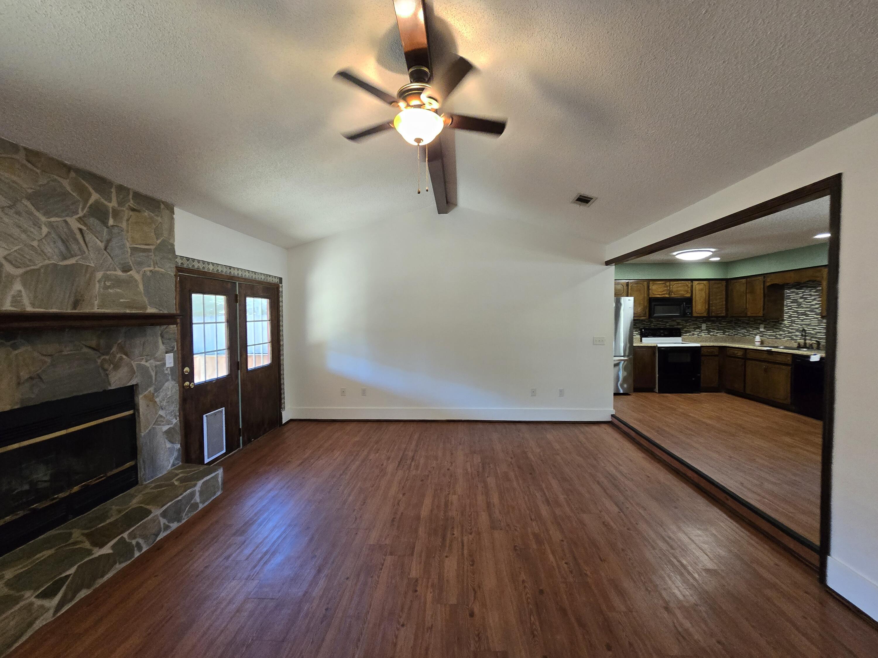 SHOAL WOOD ESTATES 1ST PH 1 - Residential