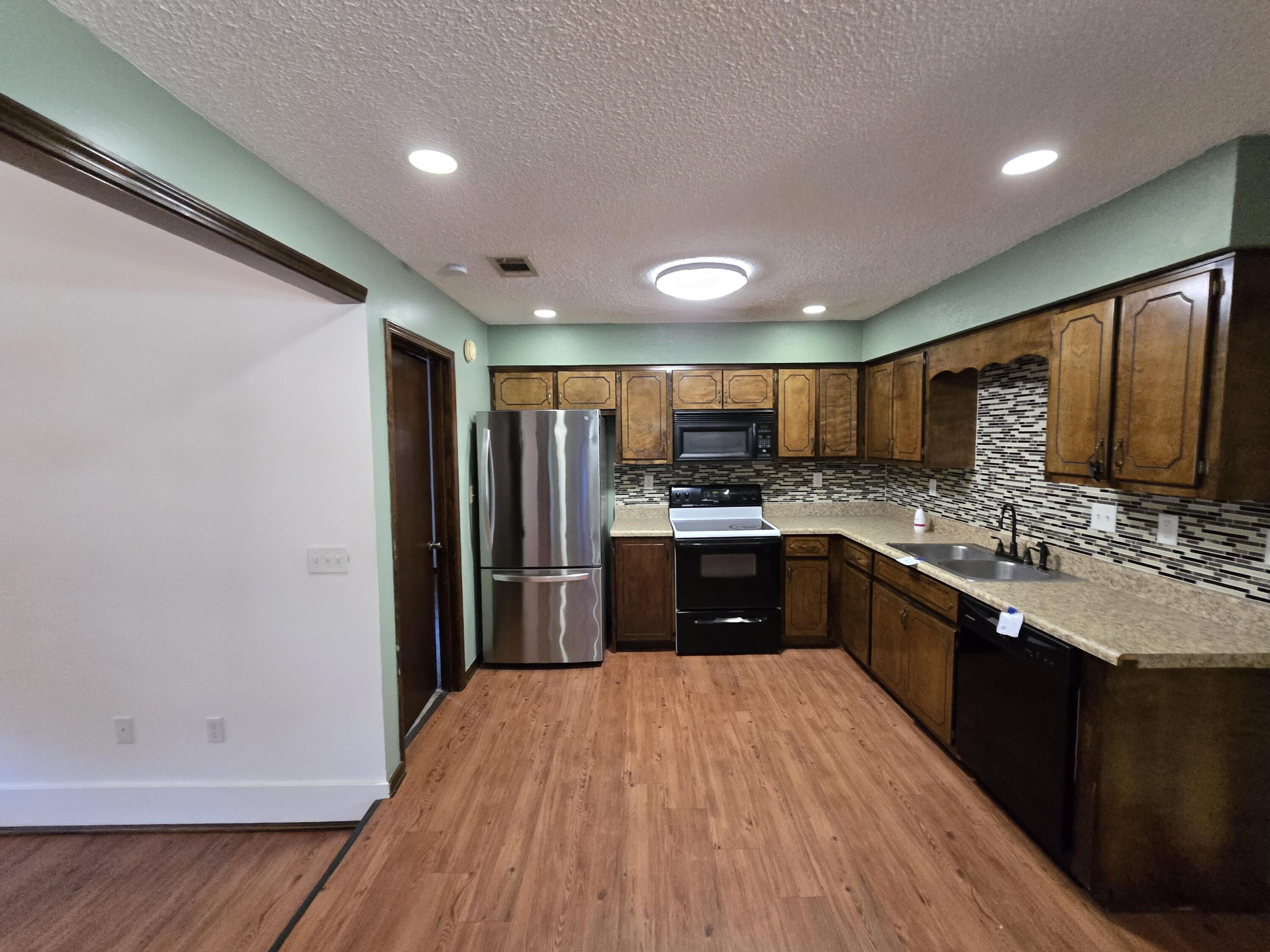 SHOAL WOOD ESTATES 1ST PH 1 - Residential