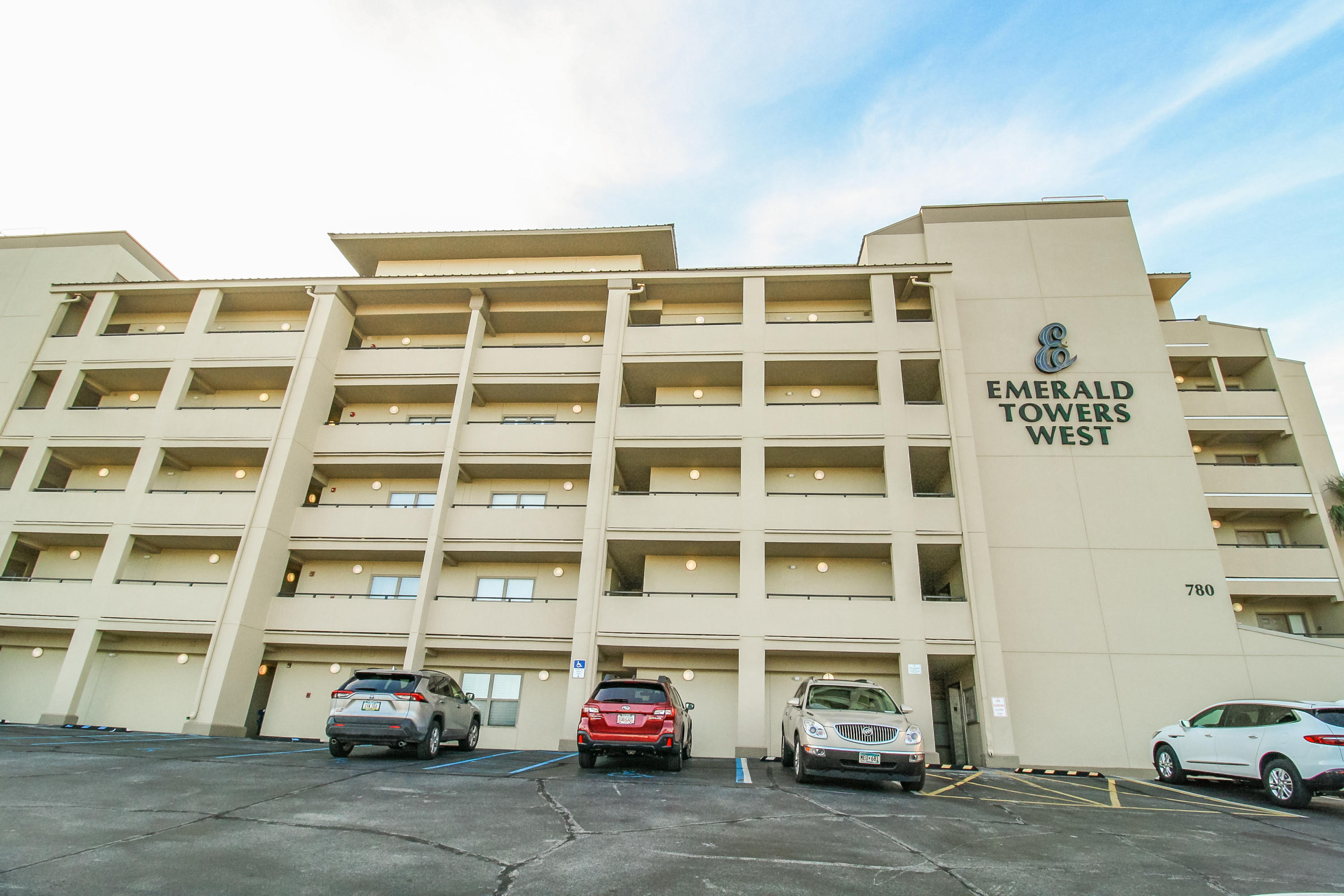 EMERALD TOWERS WEST CONDO - Residential