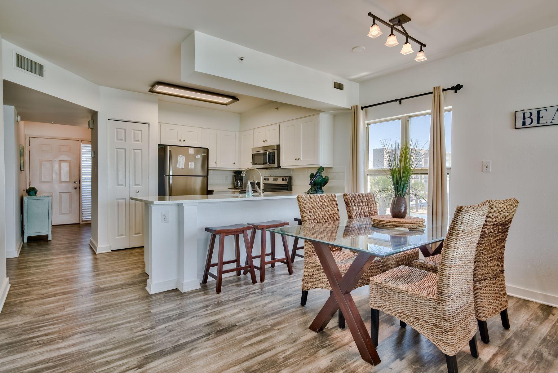 EMERALD TOWERS WEST CONDO - Residential
