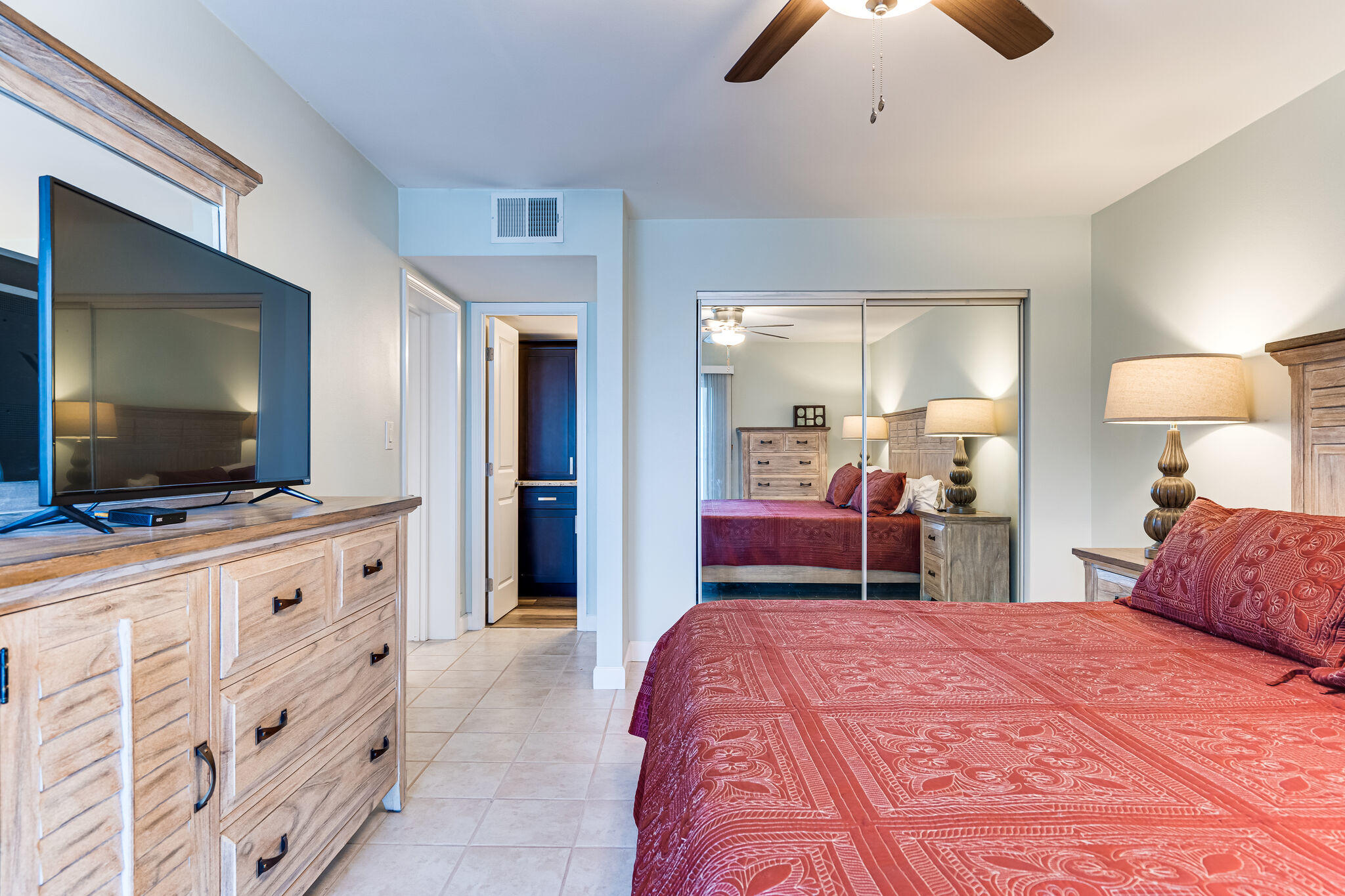 VALENCIA CONDO - Residential