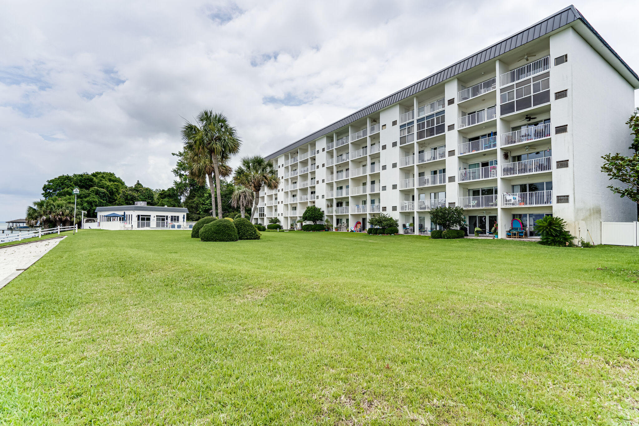 VALENCIA CONDO - Residential