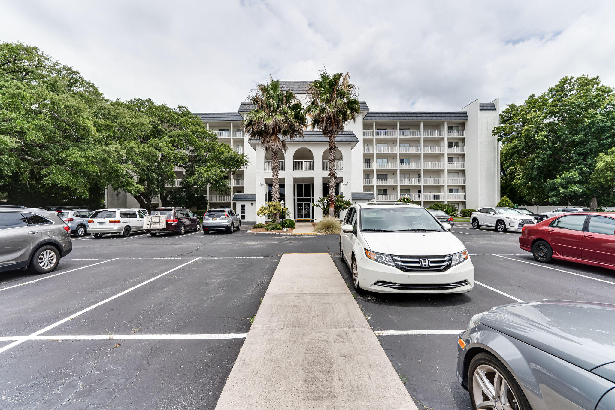 VALENCIA CONDO - Residential