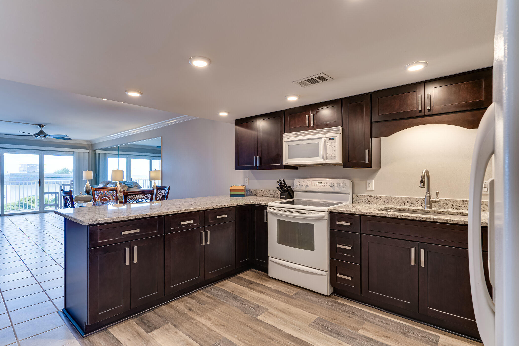 VALENCIA CONDO - Residential