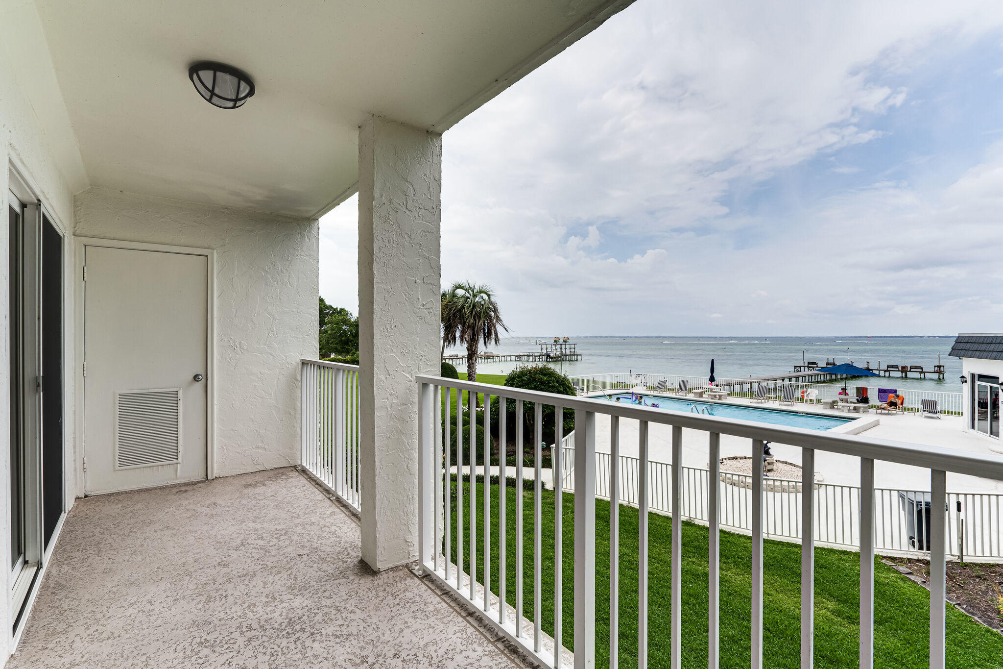 VALENCIA CONDO - Residential