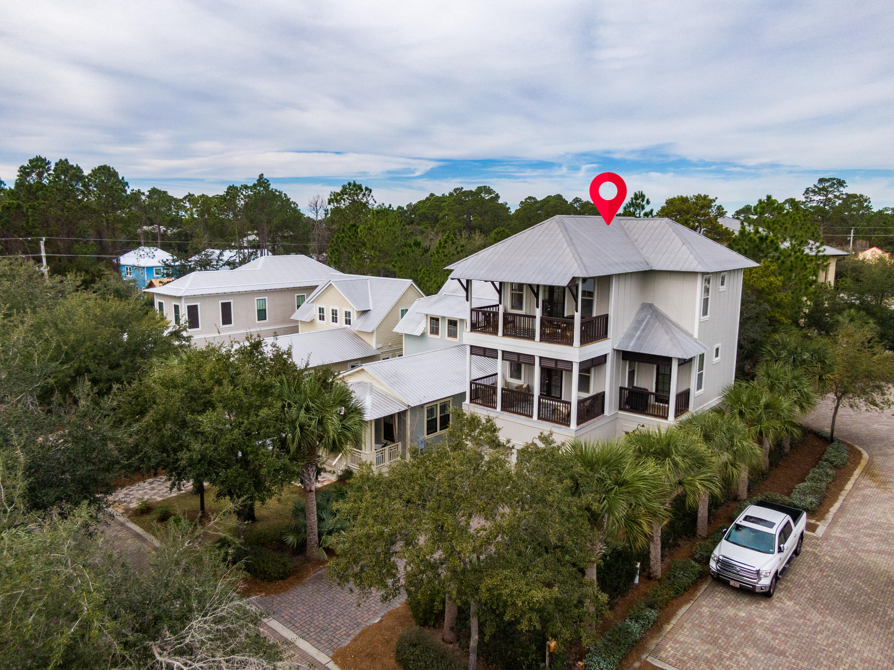 COTTAGES AT EASTERN LAKE - Residential