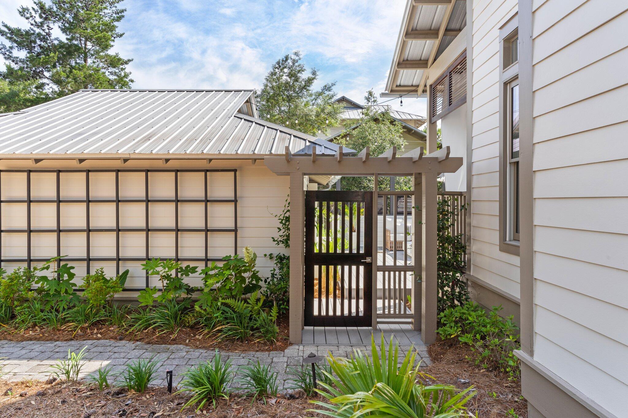 SUMMER RIDGE - Residential
